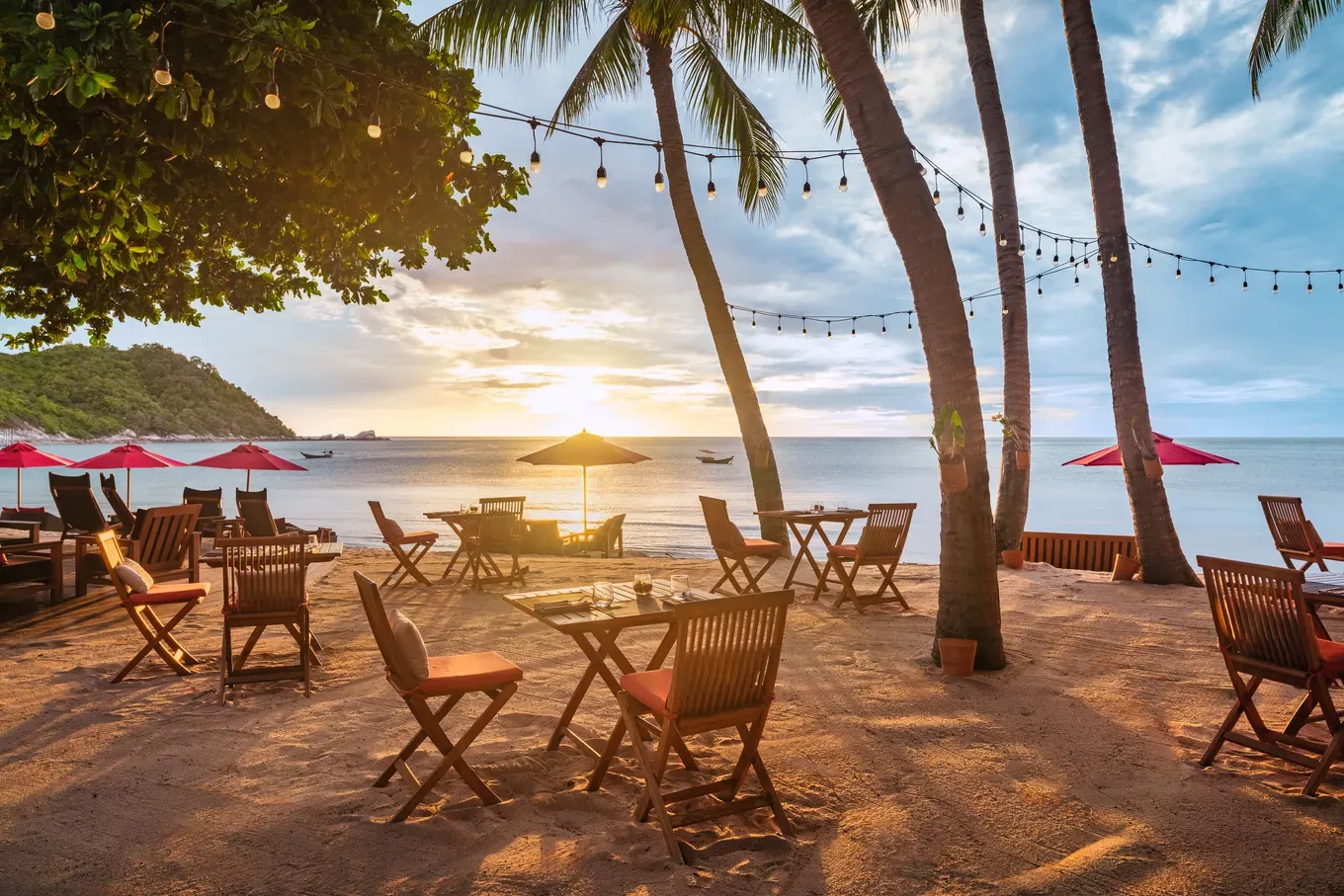 The Bistro at The Beach restaurant at Anantara Rasananda Koh Phangan Villas