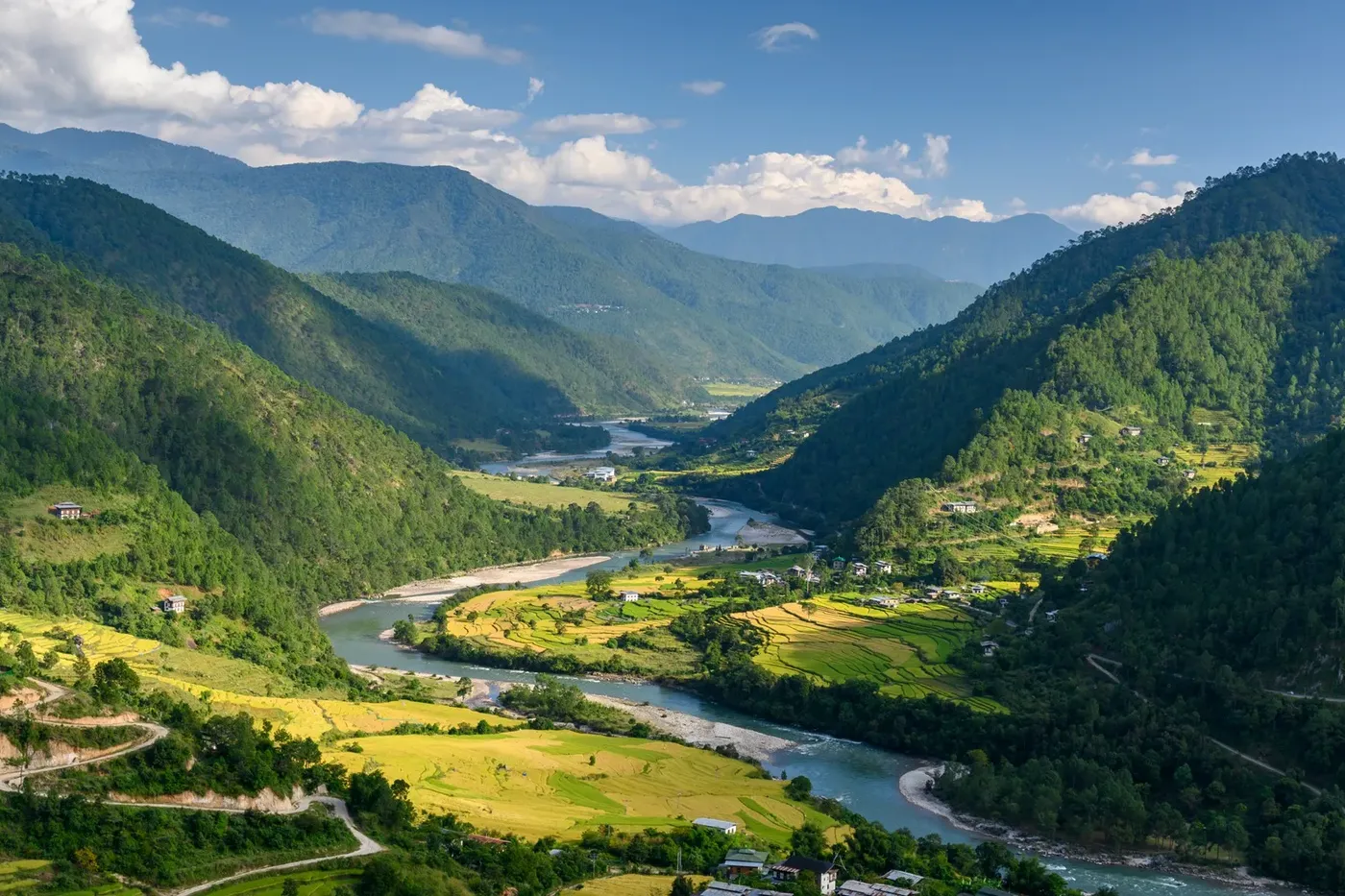 punakha valley bhutan for &Beyond Punakha River Lodge, Bhutan: VIAIVE Hotel Guide.