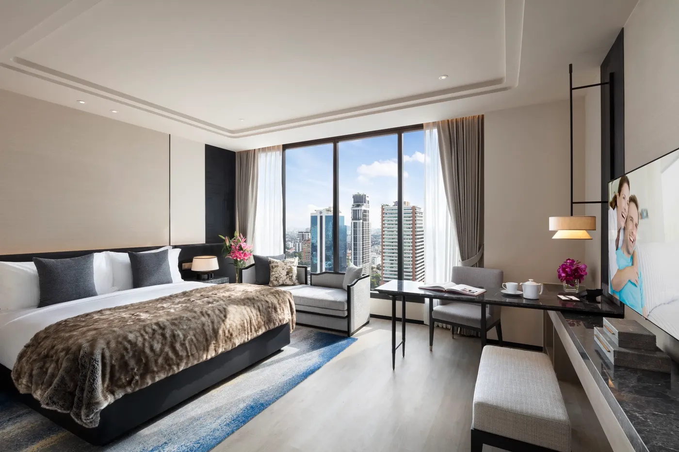 SR Thailand BKK Asc Thonglor Dlx Livin area LR for Ascott Thonglor Bangkok: VIAIVE Hotel Read for Bangkok Longer Stays, Families & Sukhumvit Dining.
