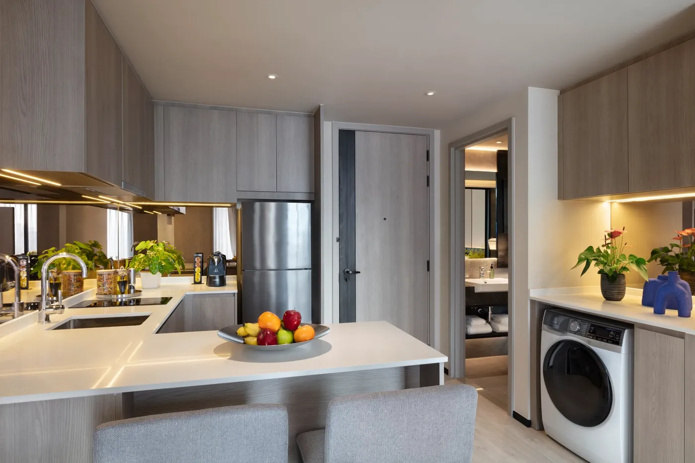 SR Thailand BKK Asc Thonglor Studio Exe Kitchen area LR for Ascott Thonglor Bangkok: VIAIVE Hotel Read for Bangkok Longer Stays, Families & Sukhumvit Dining.