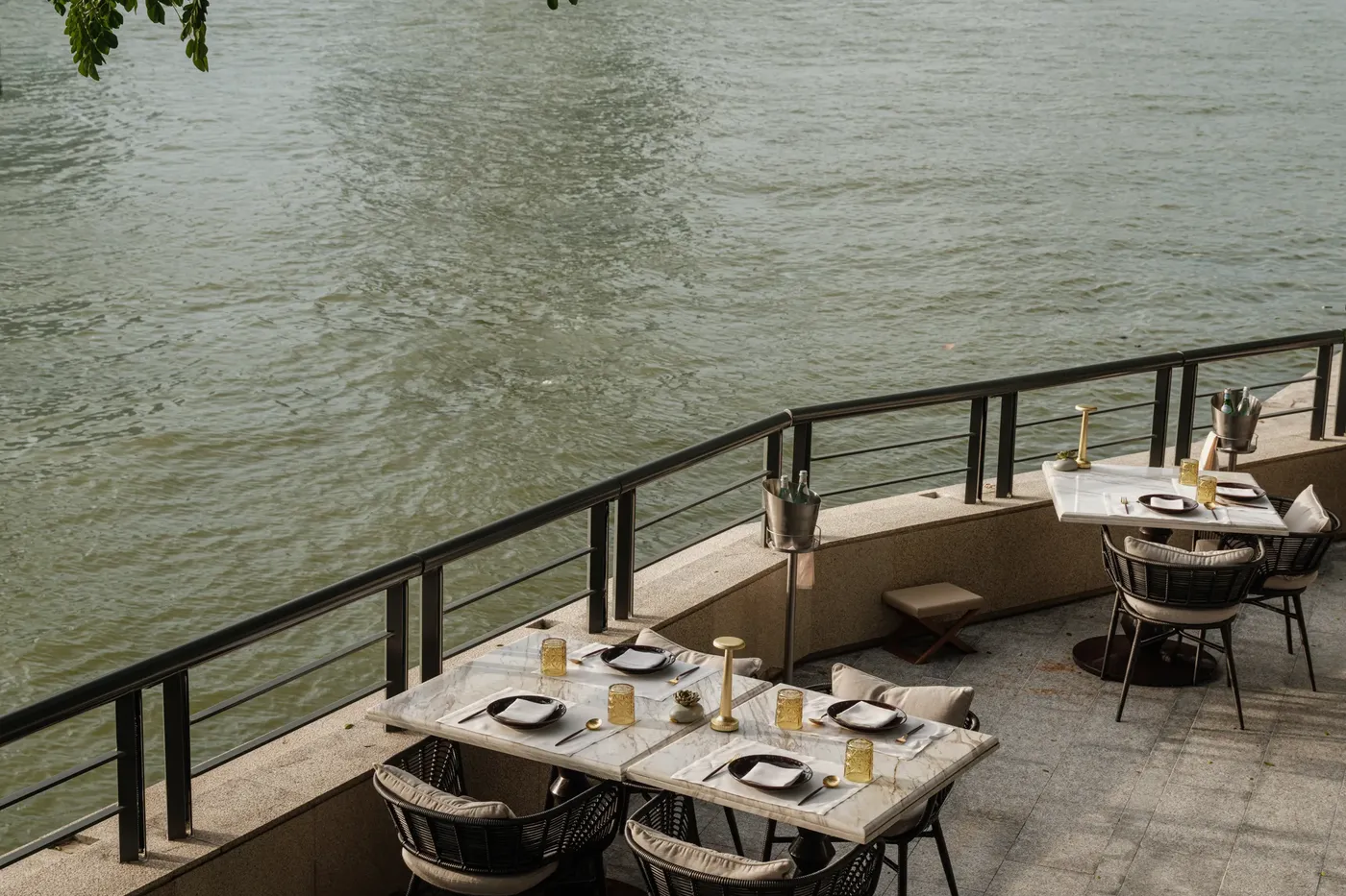 Capella Bangkok Restaurant by Georg Roske 16 LowRes for Capella Bangkok Dining Experiences: Côte, Phra Nakhon, Stella & Tea Lounge.